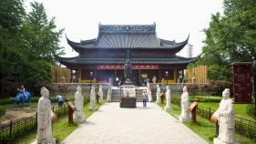 2024年8月22日五行穿衣今日宜穿什么颜色 2024.8.22每日穿衣旺运颜色推荐缩略图