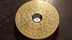 2024年8月22日五行穿衣今日宜穿什么颜色 2024.8.22每日穿衣旺运颜色推荐缩略图