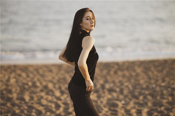 手臂粗的女人有福气吗(女人手臂粗有没有福气)插图