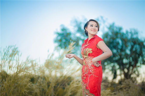脸上旺夫痣(女孩子脸上哪里长痣旺夫)插图