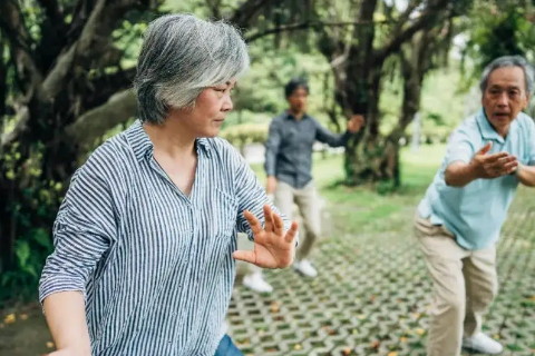 民间老人73岁和84岁有何说法(老人老了有伤口迷信说法)插图