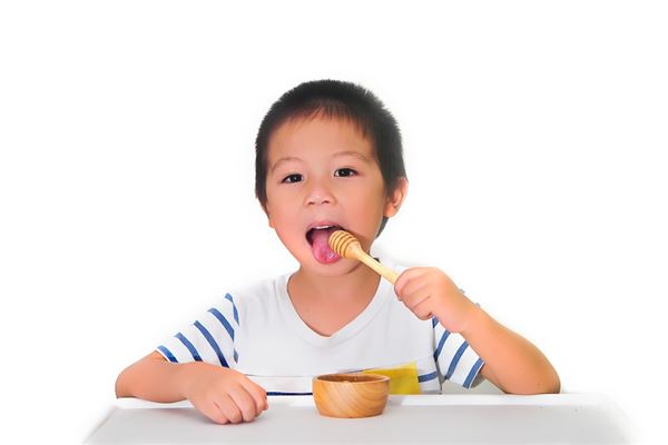 2022年6月3日出生的男孩(2022年6月份出生男宝宝名字)插图