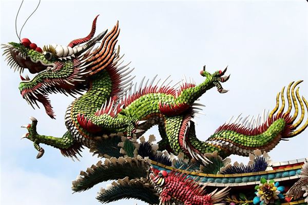 2022年生肖龙多大(2022生肖龙今年几岁)插图