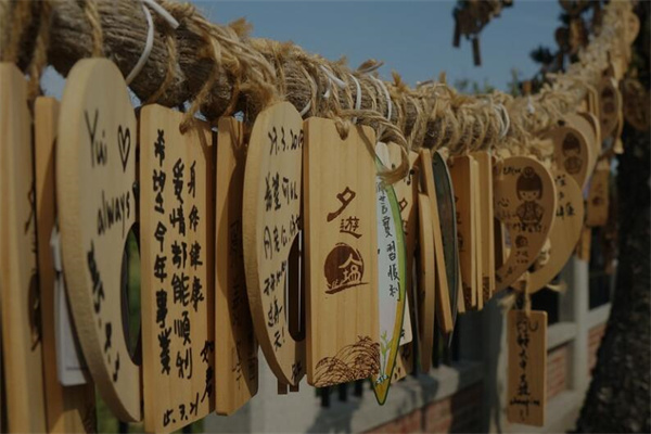 2022年农历五月的黄道吉日是哪几天 阴历5月适合祈福的日子插图