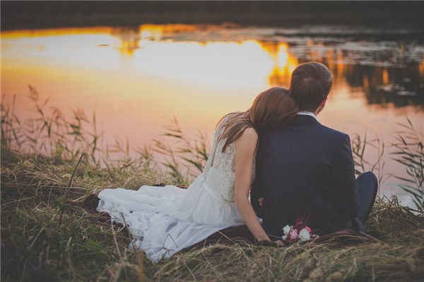 2022年9月最佳的订婚吉日一览表 2022年9月订婚最佳日子插图