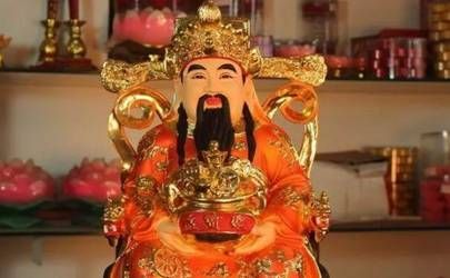 法令纹长的人的财神方位会在何处插图