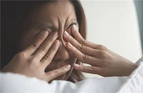 右眼皮跳是什么预兆女民间说法 右眼皮跳怎么破解霉运插图