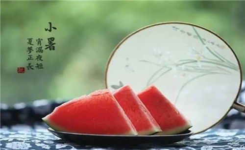 【小暑气候】小暑的气候是怎样的_天气有什么变化热不热_小暑节气由来插图1